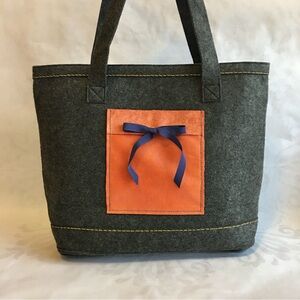 NEW Large thick felt tote bag, handmade leather pocket